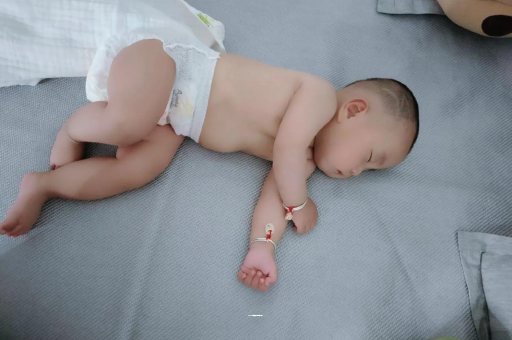 林州宝宝老打喷嚏怎么办